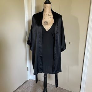 Victoria’s Secret Robe And Slip Set. M